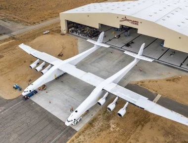 Stratolaunch: Αντίστροφη μέτρηση για το μεγαλύτερο αεροσκάφος του κόσμου (βίντεο)